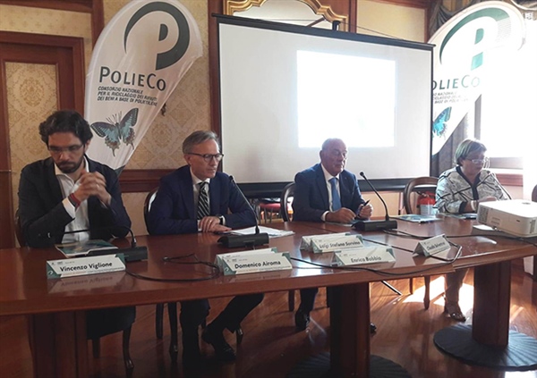 Emergenze rifiuti, il procuratore Airoma alla conferenza stampa Polieco:  “E’ arrivato il tempo di fare un’operazione verità!”