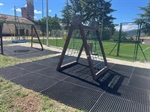 Parchi giochi in plastica riciclata nei comuni colpiti dal sisma del 2016, inaugurazione con il  Commissario Castelli